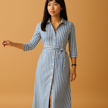 女性用のロングサマードレス。通気性が良く、半袖デザインで夏に最適。カジュアルにも上品なシーンにも対応。